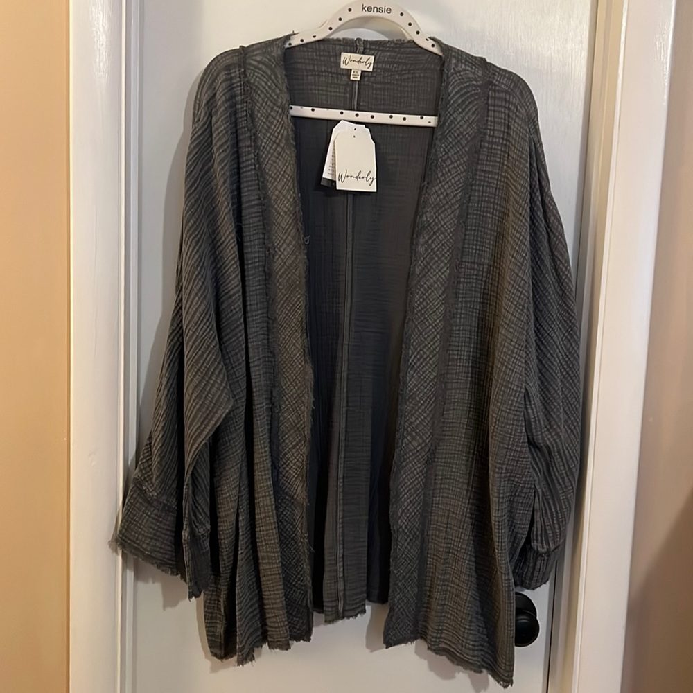 NWT Wonderly Top Size XXL